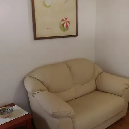 Oda ve Kahvaltı 6 In Sa Cora *